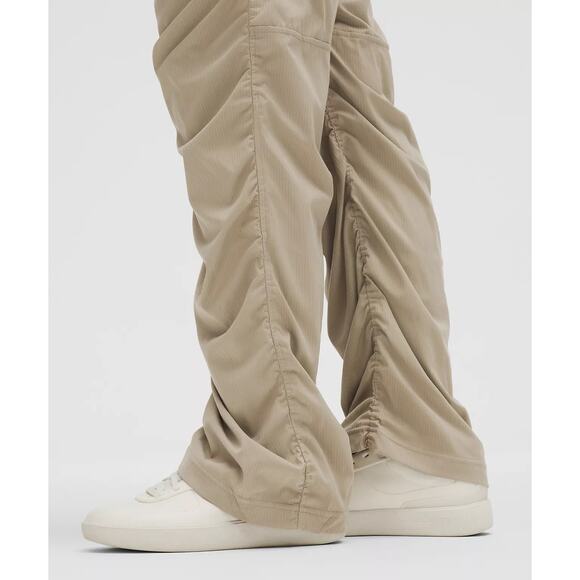 NWT Lululemon Dance Studio Slim-Fit High-Rise Flared Pant in Sheer Oak Size XS - Picture 4 of 11